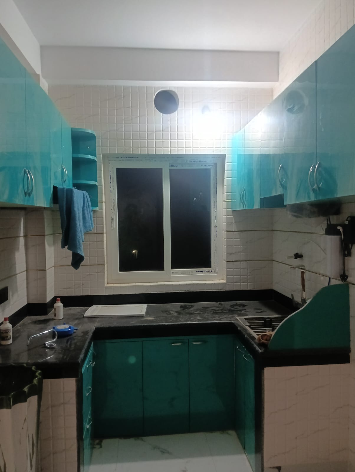 Compact Urban Kitchen Setup
